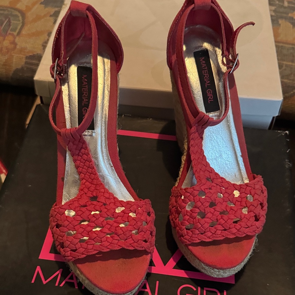 Vintage Material Girl Red Woven Wedges